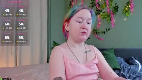 Mia online show from 12-21-25, 03:02