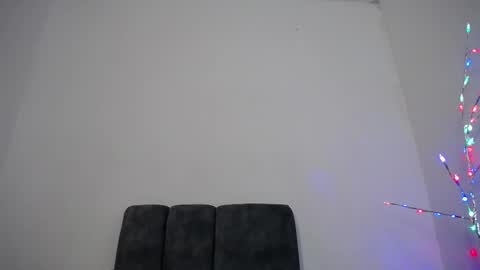 M I A online show from 12-23-25, 10:57