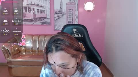 Mia online show from 10-30-25, 02:18