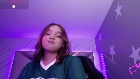 Snapshot of mia_foster_t chatting on 05-12-26, 02:03 Mia online show from 05-12-26, 02:03