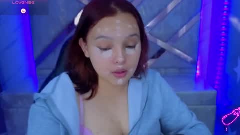 Snapshot of mia_foster_t chatting on 05-25-26, 01:06 Mia online show from 05-25-26, 01:06