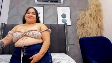 mia online show from 06-15-26, 08:00