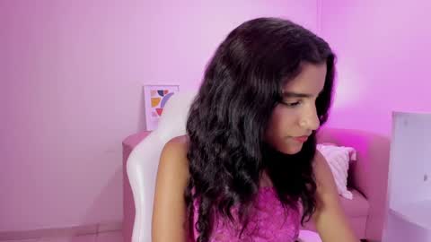 mia_greco1 online show from 11-08-25, 11:43