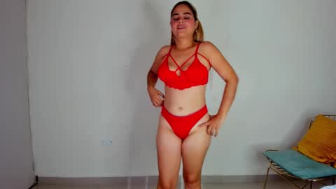 Snapshot of mia_hansper chatting on 01-17-25, 11:29 Mia online show from 01-17-25, 11:29