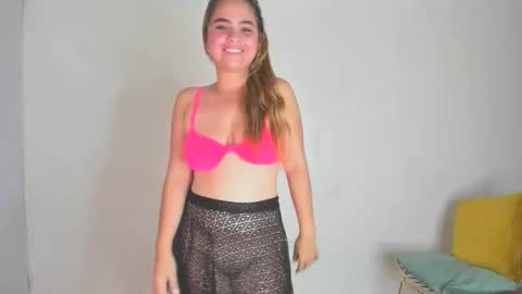 Snapshot of mia_hansper chatting on 01-22-25, 02:48 Mia online show from 01-22-25, 02:48