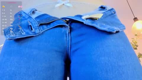Snapshot of mia_holson chatting on 05-09-26, 02:00 I am Mia online show from 05-09-26, 02:00