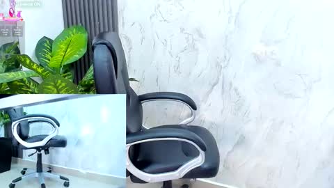 Mia.... Nice to meet you  thumb up me please its important online show from 10-15-25, 07:58