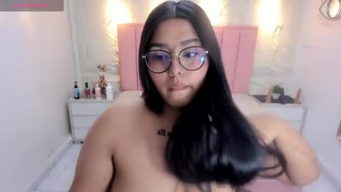 Snapshot of mia_jons20 chatting on 07-23-26, 12:36 Naomi online show from 07-23-26, 12:36