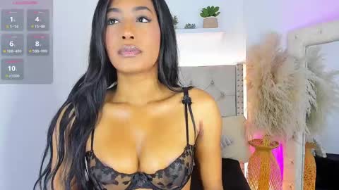Snapshot of mia_juicy_ chatting on 09-28-25, 08:14 mia_juicy_ online show from 09-28-25, 08:14