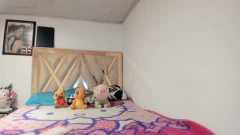 mia kaneee online show from 11-11-25, 02:11