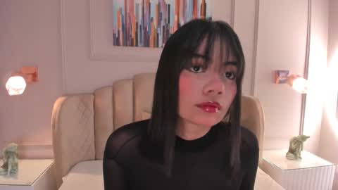 Mia online show from 11-23-25, 02:33