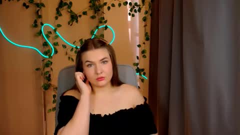 mia_lemm online show from 04-29-26, 07:12