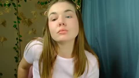 mia_lemm online show from 06-19-26, 08:29