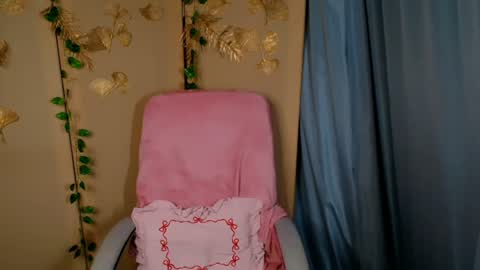 mia_lemm online show from 07-24-26, 07:06