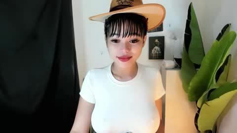 M I A online show from 06-08-26, 06:03