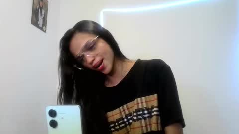 mia lucy 21 online show from 10-16-25, 01:45