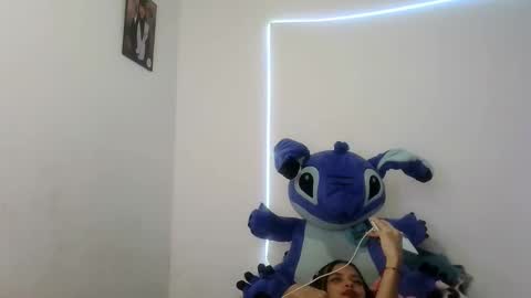 mia lucy 21 online show from 10-30-25, 08:42