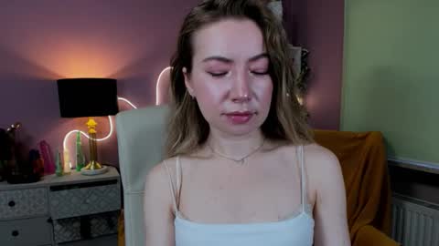 Mia online show from 10-26-25, 07:36