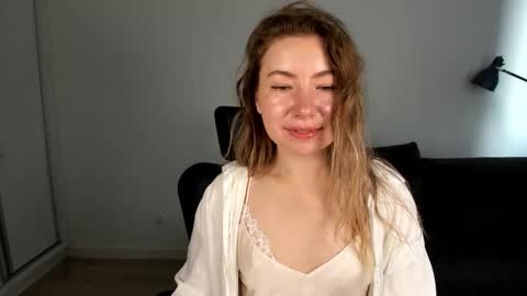 Mia online show from 02-27-26, 08:03