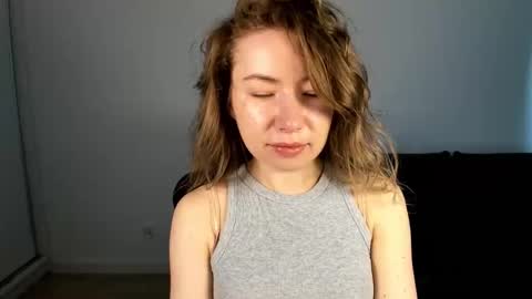Mia online show from 04-29-26, 06:39