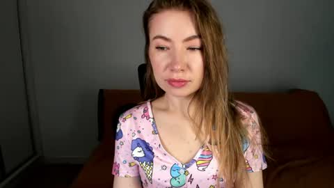 Mia online show from 06-14-26, 06:26
