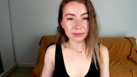 Mia online show from 06-20-26, 07:22