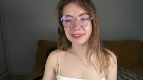 Mia online show from 07-23-26, 07:06