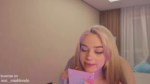Snapshot of mia_milagros chatting on 12-29-24, 04:27 mia_milagros online show from 12-29-24, 04:27