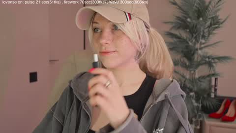 mia_milagros online show from 11-27-25, 04:14