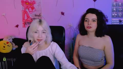 mia_mooon_ online show from 05-19-26, 01:56