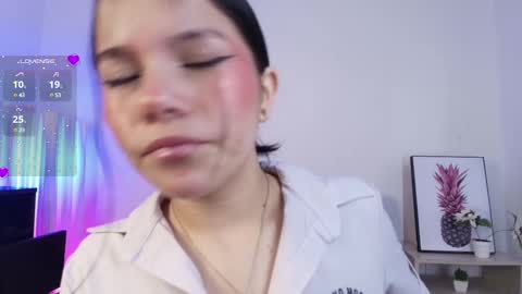 Snapshot of mia_moralez chatting on 03-08-25, 12:09 MIA online show from 03-08-25, 12:09