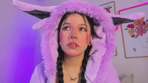 Snapshot of mia_moralez chatting on 11-26-25, 11:11 MIA online show from 11-26-25, 11:11