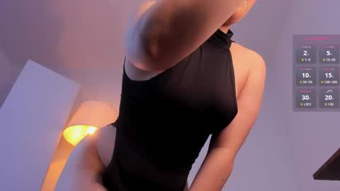 Snapshot of mia_moralez chatting on 05-28-26, 01:08 MIA online show from 05-28-26, 01:08