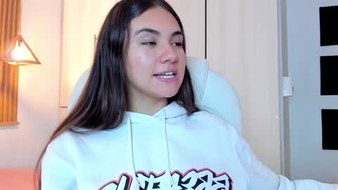 Mia Nevaeh - follow me online show from 01-30-25, 07:59