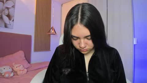 Mia Nevaeh - follow me online show from 10-21-25, 08:42