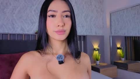 Snapshot of mia_oceann chatting on 05-01-26, 02:43 MIa online show from 05-01-26, 02:43