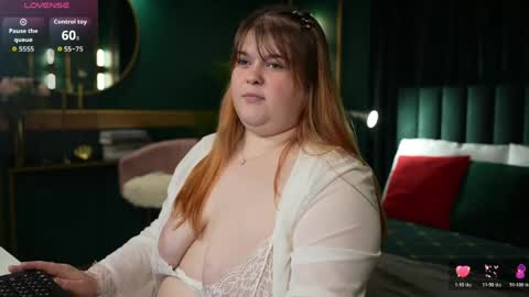 Sweet Mia online show from 05-24-26, 05:51