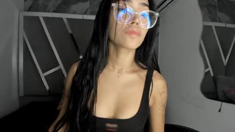 mia_petiteht online show from 06-27-26, 08:58
