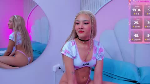 Snapshot of mia_poppy chatting on 04-25-26, 03:20 Yessica online show from 04-25-26, 03:20