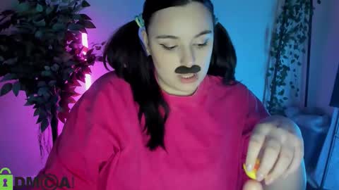 Mia online show from 02-20-26, 06:19