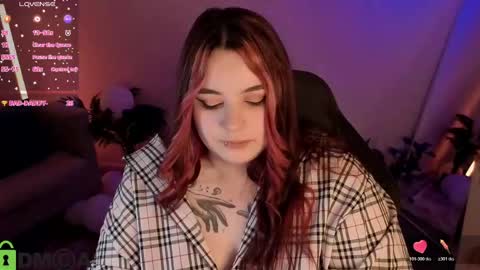 Mia online show from 06-06-26, 02:05