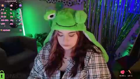 Mia online show from 06-13-26, 01:25