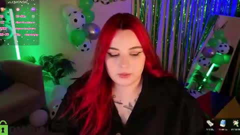 Mia online show from 06-14-26, 01:03