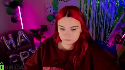 Mia online show from 06-25-26, 05:12