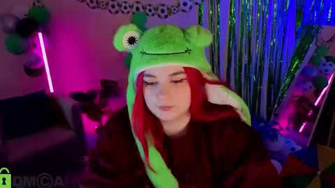 Mia online show from 06-27-26, 01:10