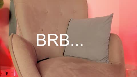 Mia online show from 12-30-24, 11:28