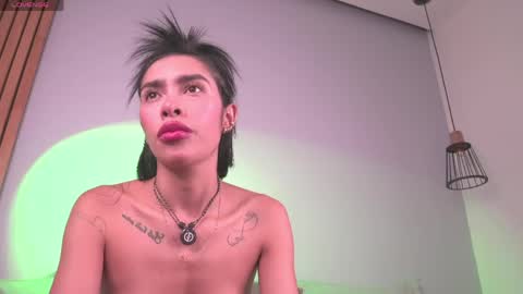 Mia Reeves online show from 04-17-26, 06:00