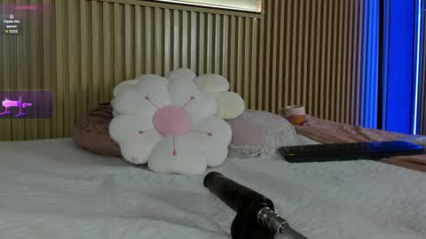 Snapshot of mia_rosalie chatting on 04-30-26, 09:30 mia_rosalie online show from 04-30-26, 09:30