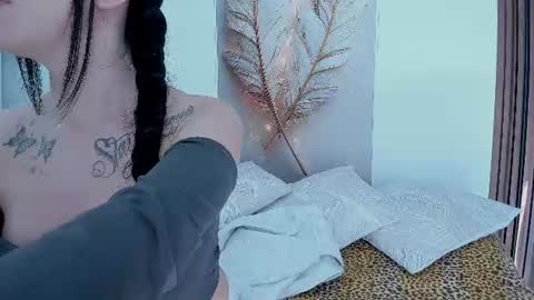 Snapshot of mia_rose_22 chatting on 07-28-26, 08:52 Ma Rose online show from 07-28-26, 08:52