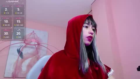 Mia  online show from 12-19-25, 01:18